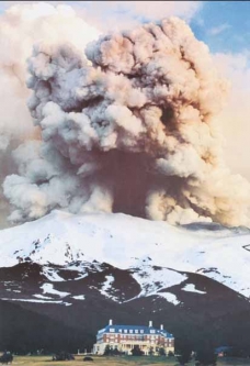 Mount Ruapehu Eruption by Tim Whittaker